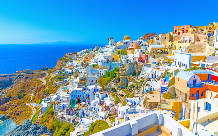 Best Cheap Places to Stay in Santorini