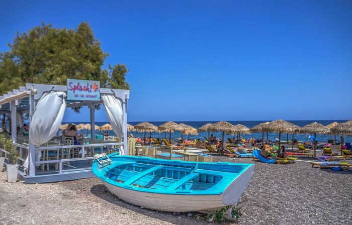Best Cheap Places to Stay in Santorini