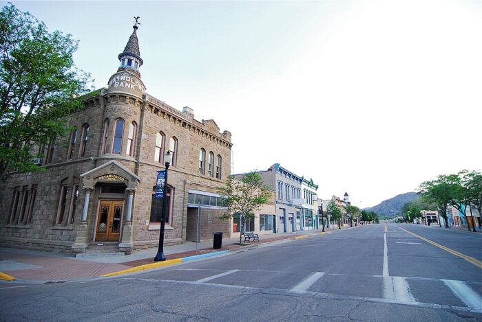 Cheap Places in Colorado to live
