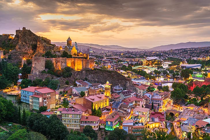 Cheap Places to Travel in the Summer: 12 Best Budget Spots